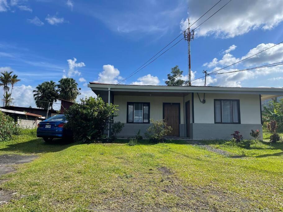 Large & Confortable Family House La Fortuna Exterior photo